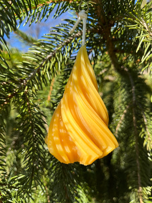 The diamond tree is an excellent twist on a Christmas tree. Able in a variety of colors.