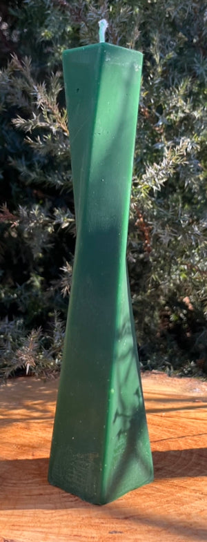 Tis the season for Christmas cheer. The evening dress candle can be used during Advent.