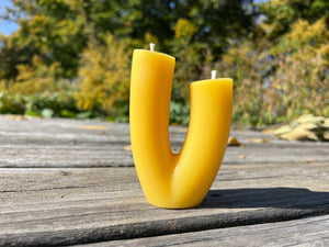 Made from 100% Indiana beeswax, the blossom candle is a favorite of Hardwood Honey.