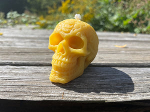 Side view of the skull candle. Comes in a variety of colors for Halloween.