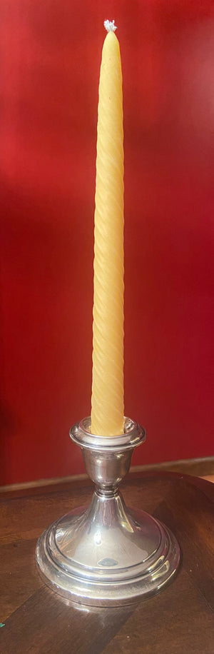 The natural color of the spiral candle from Hardwood Honey.