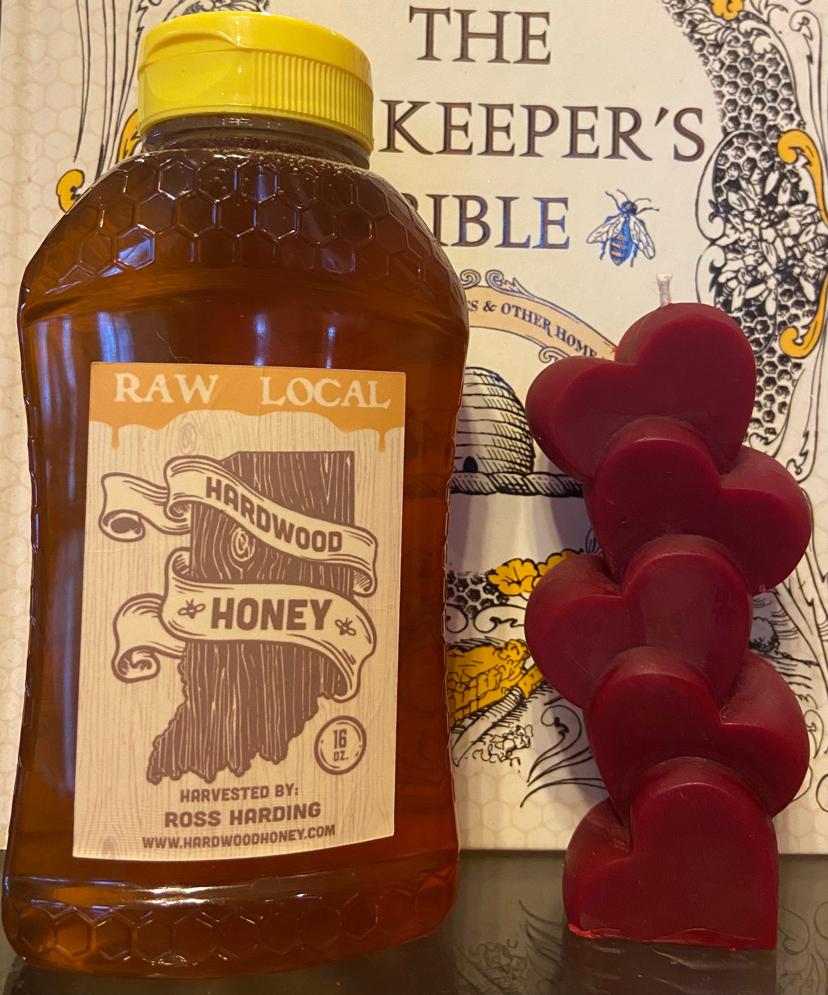 A 1 pound squeeze of Hardwood Honey and a heart candle.