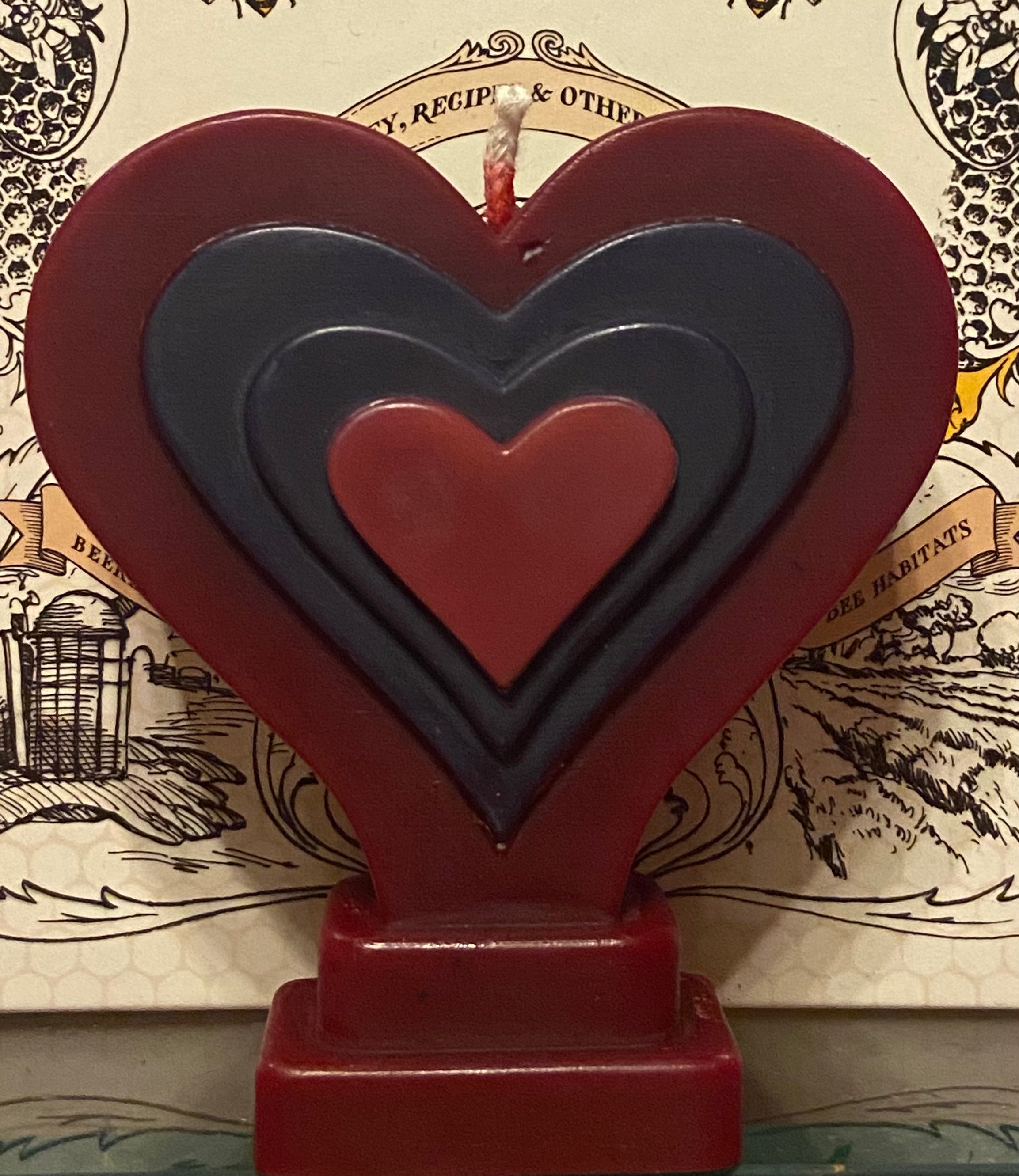 The only multi-color candle offered by Hardwood Honey. Signifies the layers of love the heart can provide. Be my Valentine?